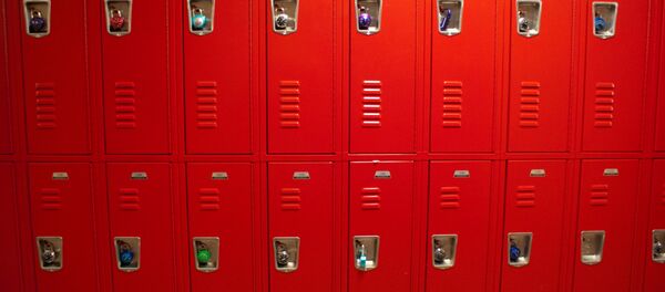 Раздевалка в школе - Sputnik Беларусь