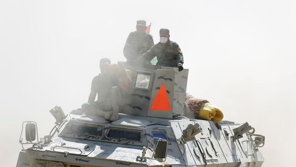Иракская армия во время операции по взятию Мосула - Sputnik Беларусь