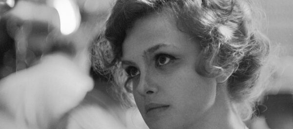 Актриса Светлана Пенкина в кинофильме Хождение по мукам Актриса Светлана Пенкина в кинофильме Хождение по мукам - Sputnik Беларусь