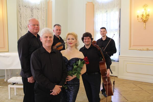 Участники струнного квинтета Серенада - Sputnik Беларусь