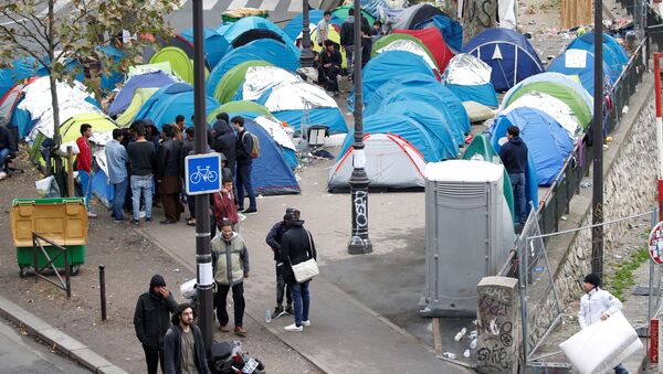 Лагерь мигрантов в Париже - Sputnik Беларусь
