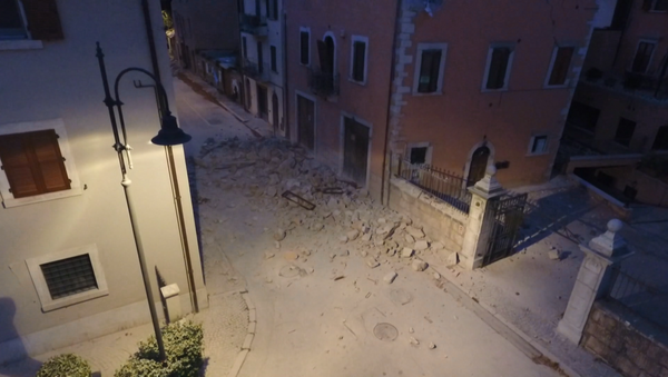 Спутник_Разрушенные здания и пустынные улицы – последствия землетрясения в Италии - Sputnik Беларусь