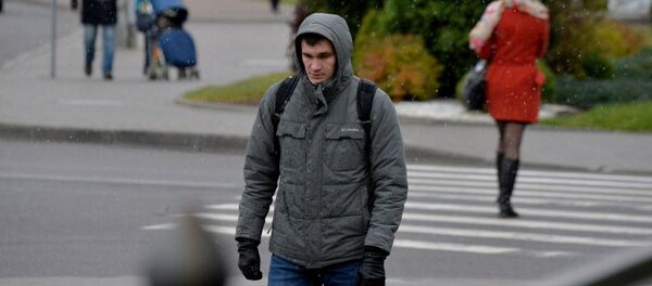 Минск и минчане дождливой осенью - Sputnik Беларусь