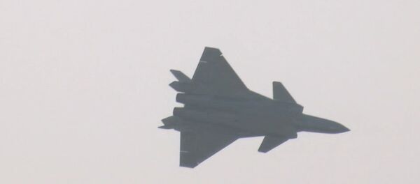 СПУТНИК_Кадры дебютного полета китайского истребителя пятого поколения J-20 - Sputnik Беларусь