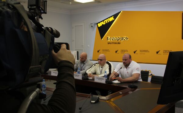 Съемочная группа Белтелерадиокомпании работает на пресс-конференции в МПЦ Sputnik - Sputnik Беларусь