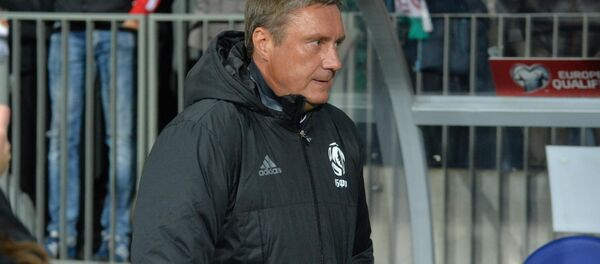 Главный тренер сборной Беларуси по футболу Александр Хацкевич Главный тренер сборной Беларуси по футболу Александр Хацкевич - Sputnik Беларусь