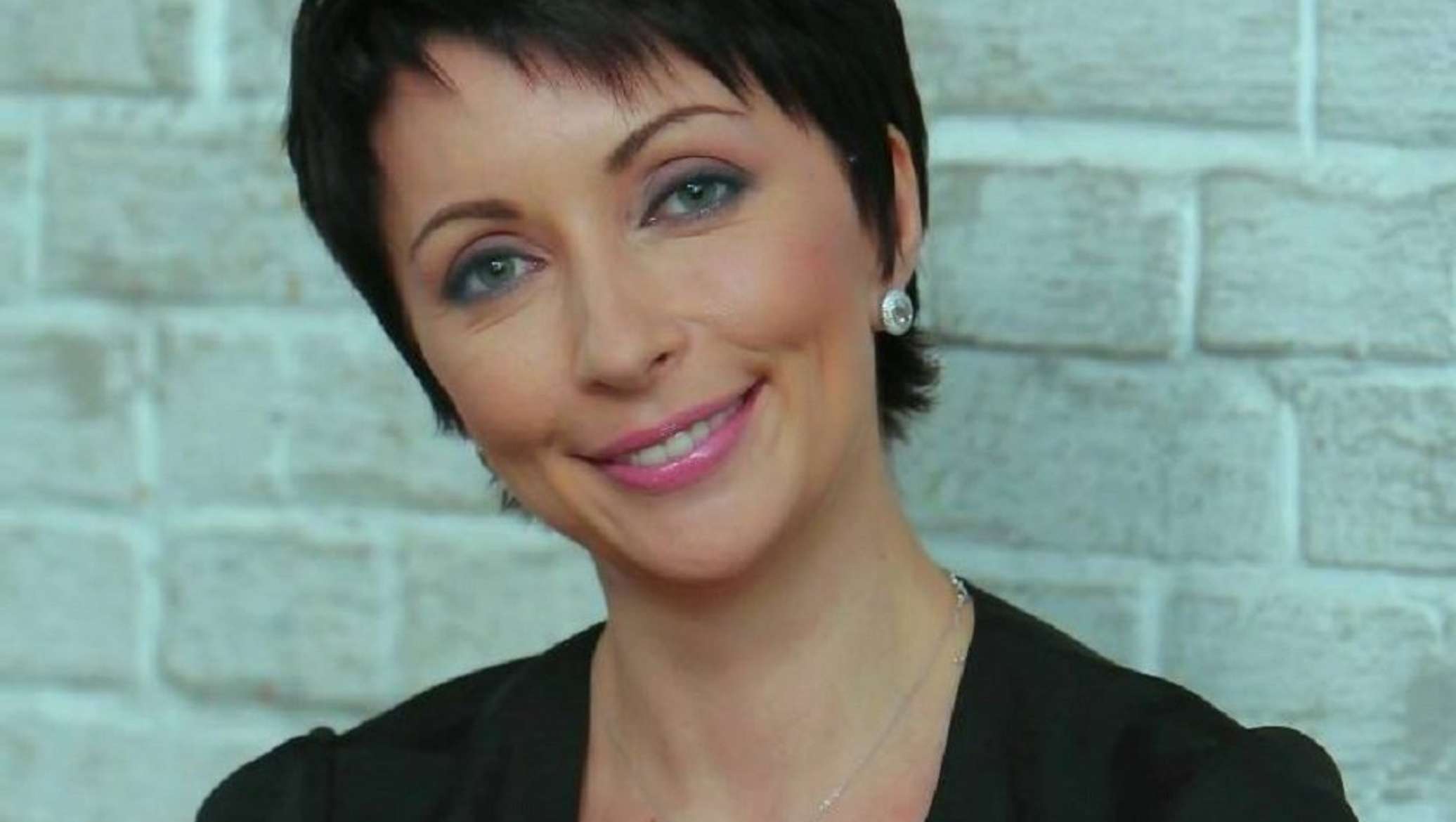 Елена Лукаш Голая