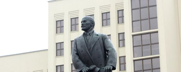 Памятник Ленину на площади Независимости в Минске - Sputnik Беларусь