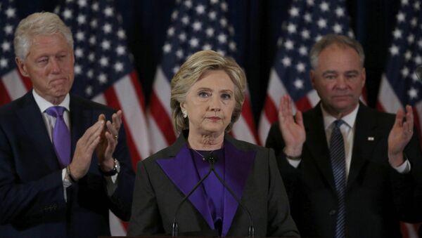 Хиллари Клинтон во время выступления перед сторонниками - Sputnik Беларусь