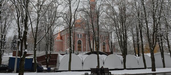 Соборная мечеть готовится к церемонии открытия, в которой примут участие президенты Беларуси и Турции Александр Лукашенко и Тайип Эрдоган - Sputnik Беларусь