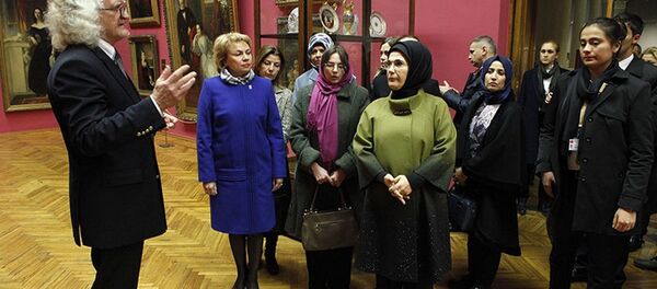 Эмине Эрдоган в Национальном художественном музее Беларуси - Sputnik Беларусь