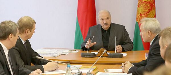 Cовещание о перспективах развития малых населенных пунктов Оршанского и Шкловского районов с участием Александра Лукашенко Cовещание о перспективах развития малых населенных пунктов Оршанского и Шкловского районов с участием Александра Лукашенко - Sputnik Беларусь