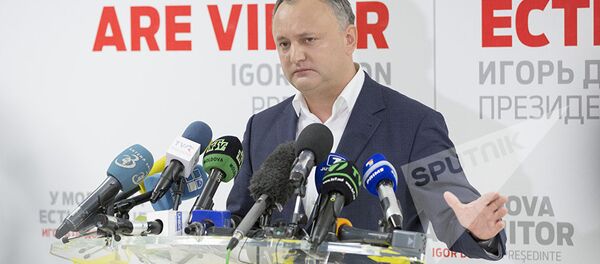 Лидер Партии социалистов Игорь Додон в ходе брифинга в ночь на понедельник объявил о своей победе во втором туре президентских выборов - Sputnik Беларусь