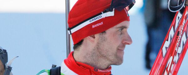 Сергей Новиков (Беларусь), завоевавший серебряную медаль, после финиша в индивидуальной гонке на 20 километров в соревнованиях по биатлону на XXI зимних Олимпийских играх - Sputnik Беларусь