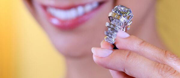 Кольцо, проданное в Женеве - Sputnik Беларусь