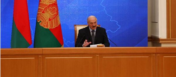 Лукашэнка на прэс-канферэнцыі 17 лістапада Лукашэнка на прэс-канферэнцыі 17 лістапада - Sputnik Беларусь