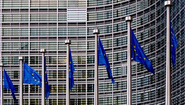 Флаги возле штаб-квартиры ЕС - Sputnik Беларусь