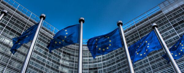 Флаги возле штаб-квартиры ЕС - Sputnik Беларусь