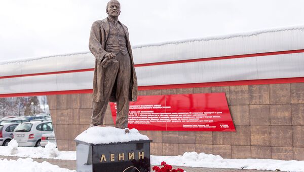 Памятник Ленину недавно открыли возле МТЗ - Sputnik Беларусь