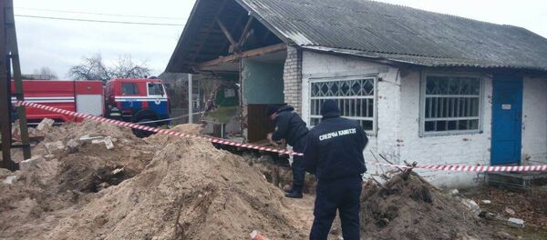 Следователи работают на месте происшествия в Речицком районе Следователи работают на месте происшествия в Речицком районе - Sputnik Беларусь