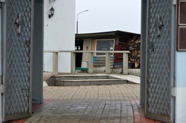 Вход в храм Святого Духа в Гатово  - Sputnik Беларусь