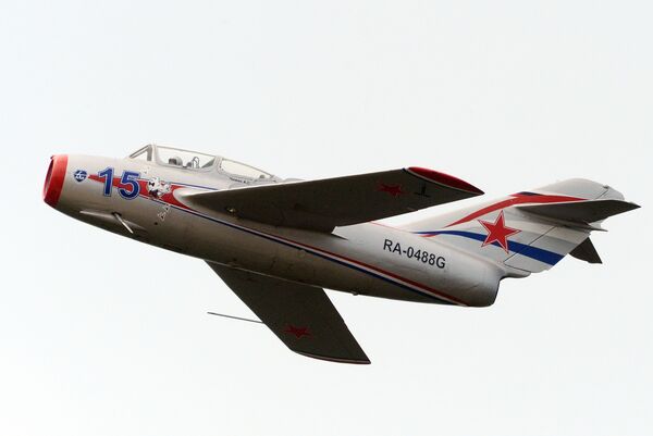 Советский истребитель МИГ-15 на церемонии открытия Армейских международных игр - 2016 в подмосковной Кубинке - Sputnik Беларусь