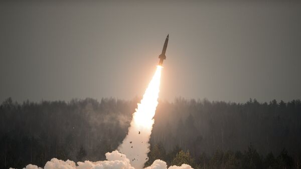 Показательный пуск ракеты из тактического комплекса Точка-У  - Sputnik Беларусь