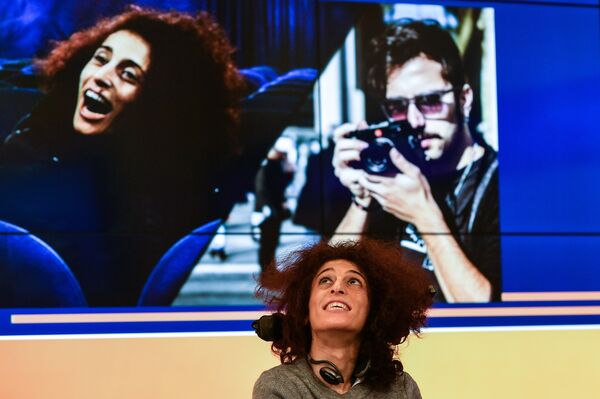 Летиция Ренис во время мультимедийной пресс-конференции на тему: Летиция. История невидимой жизни - Sputnik Беларусь