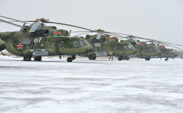 Вертолеты Ми-8 МТВ-5 - Sputnik Беларусь