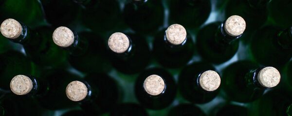 Бутылки с алкоголем, архивное фото - Sputnik Беларусь