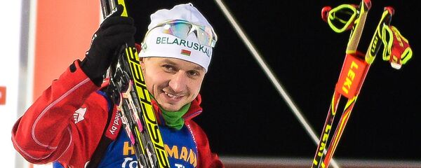 Белорусский биатлонист Владимир Чепелин, завоевавший бронзовую медаль на этапе Кубка мира в шведском Эстерсунде Белорусский биатлонист Владимир Чепелин, завоевавший бронзовую медаль на этапе Кубка мира в шведском Эстерсунде - Sputnik Беларусь