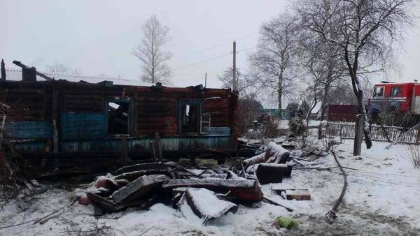 На месте пожара в деревне Куковячино Витебского района - Sputnik Беларусь
