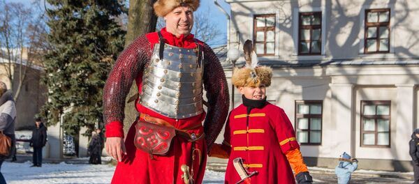 Богатые костюмы во времена Батория носили не только взрослые, но и дети шляхты - Sputnik Беларусь