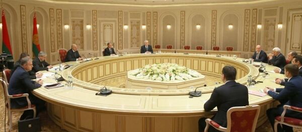 Переговоры президента Беларуси Александра Лукашенко с губернатором Иркутской области Сергеем Левченко - Sputnik Беларусь