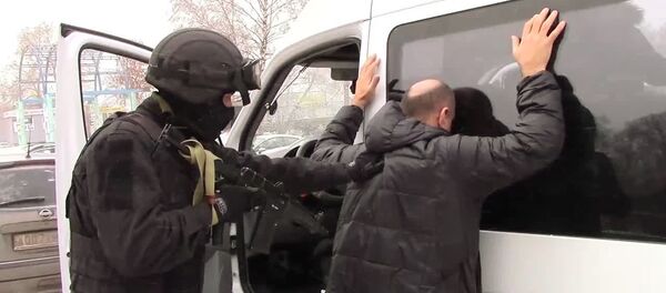 Сотрудники ФСБ на операции по задержанию правонарушителей, архивное фото - Sputnik Беларусь