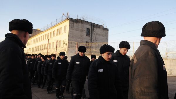 Заключенные во дворе тюрьмы, архивное фото - Sputnik Беларусь