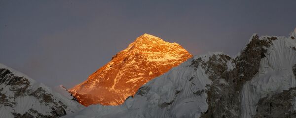 Джомолунгма, или Эверест Джомолунгма, или Эверест - Sputnik Беларусь
