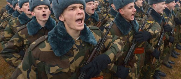 Принятие присяги в 72 гвардейском объединенном учебном центре подготовки прапорщиков и младших специалистов - Sputnik Беларусь