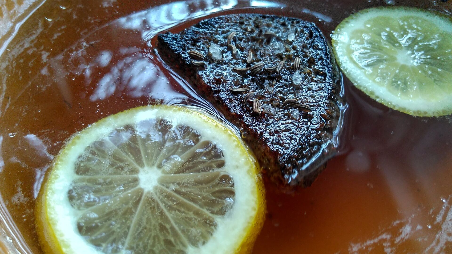 Піва грэтае поснае з мёдам Піва грэтае поснае з мёдам - Sputnik Беларусь, 1920, 13.12.2025