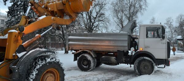 Уборка снега в Минске - Sputnik Беларусь