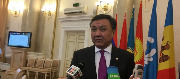 Постоянный полномочный представитель Кыргызстана в уставных органах СНГ, чрезвычайный и полномочный посол в Беларуси Кубанычбек Омуралиев - Sputnik Беларусь