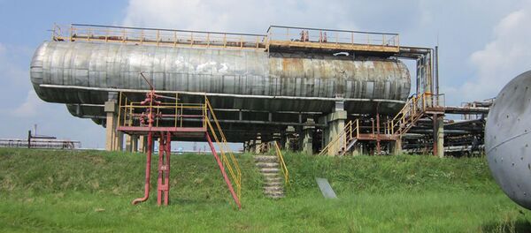 Емкость, где получил ожоги рабочий - Sputnik Беларусь