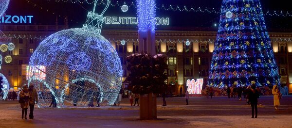 Святочная ілюмінацыя ў Мінску Святочная ілюмінацыя ў Мінску - Sputnik Беларусь