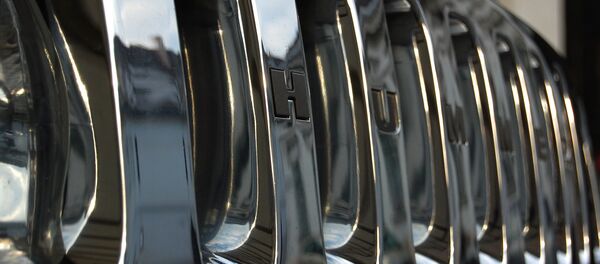 Радиаторная решетка автомобиля Hummer Радиаторная решетка автомобиля Hummer - Sputnik Беларусь