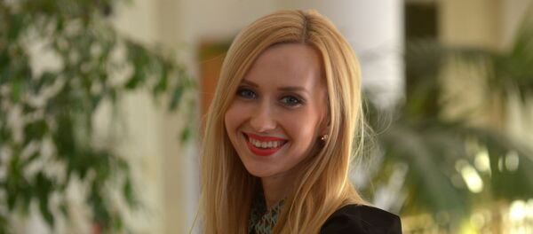 Июль (Юлия Коренюк) Июль (Юлия Коренюк) - Sputnik Беларусь