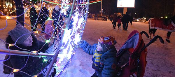 Ёлкін dream, карагод і канфеці: як Гомель адзначыць Новы год? Ёлкін dream, карагод і канфеці: як Гомель адзначыць Новы год? - Sputnik Беларусь