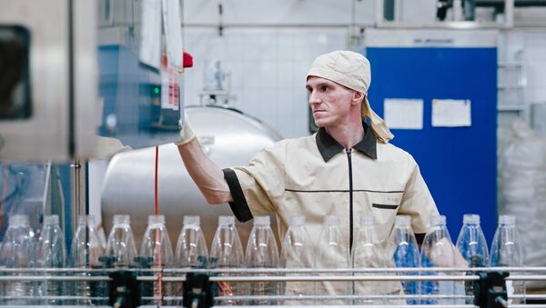 Производство молочных продуктов, архивное фото - Sputnik Беларусь