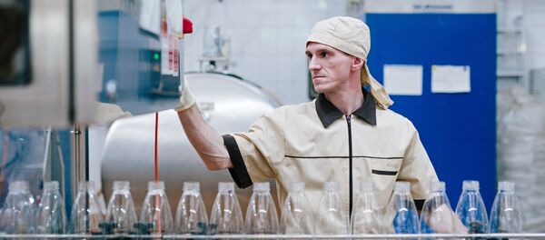 Производство молочных продуктов, архивное фото - Sputnik Беларусь