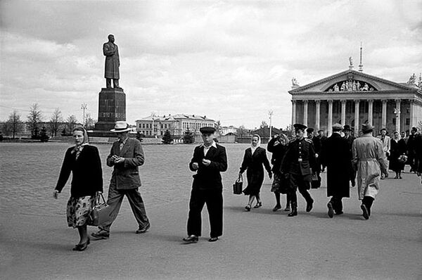 Монумент Сталину на Центральной площади Минска - Sputnik Беларусь