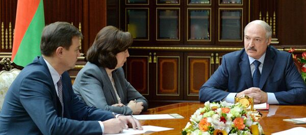 Александр Лукашенко назначил главой Администрации президента Наталью Кочанову, ее замом - Максима Рыженкова Александр Лукашенко назначил главой Администрации президента Наталью Кочанову, ее замом - Максима Рыженкова - Sputnik Беларусь